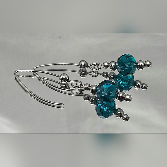 Elegant Silver and Blue Crystal Earrings - Picture 3 of 11